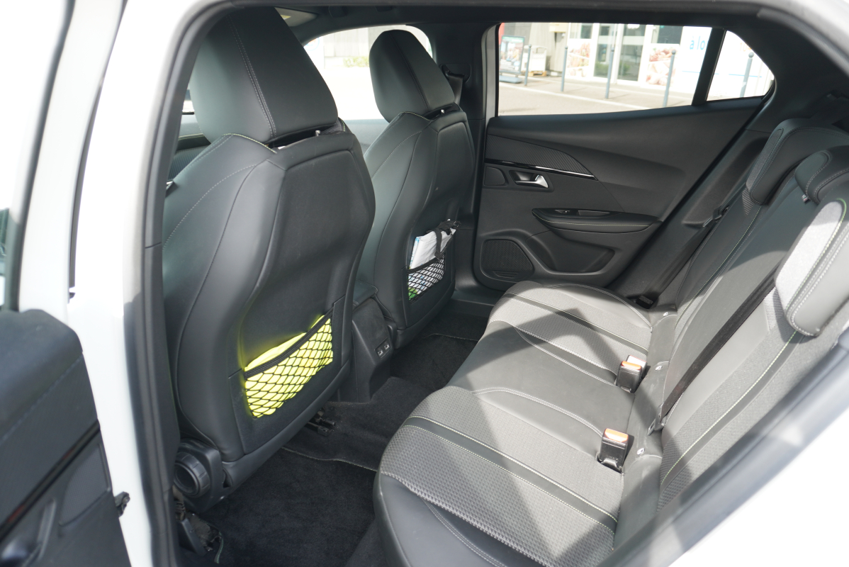 Peugeot 2008 — 27