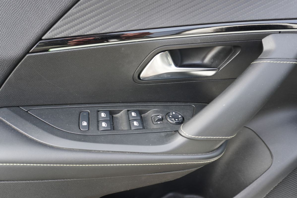 Peugeot 2008 — 35