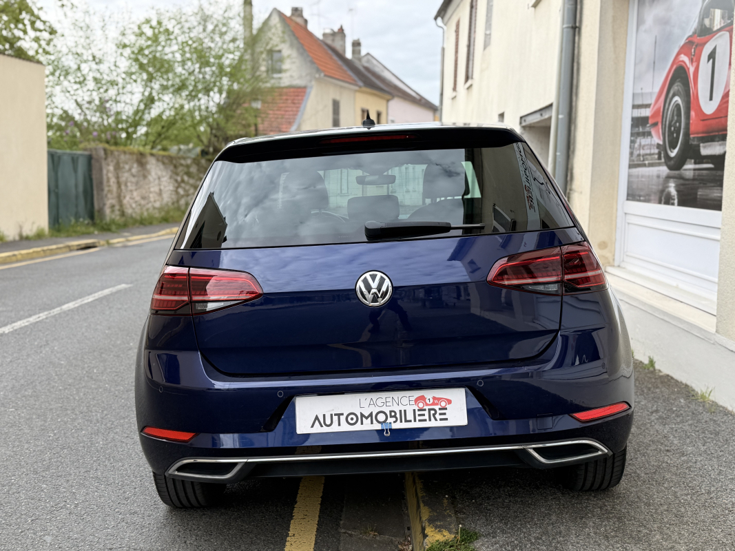 Volkswagen Golf — 5