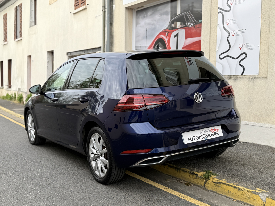 Volkswagen Golf — 6