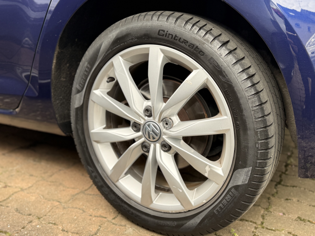 Volkswagen Golf — 20