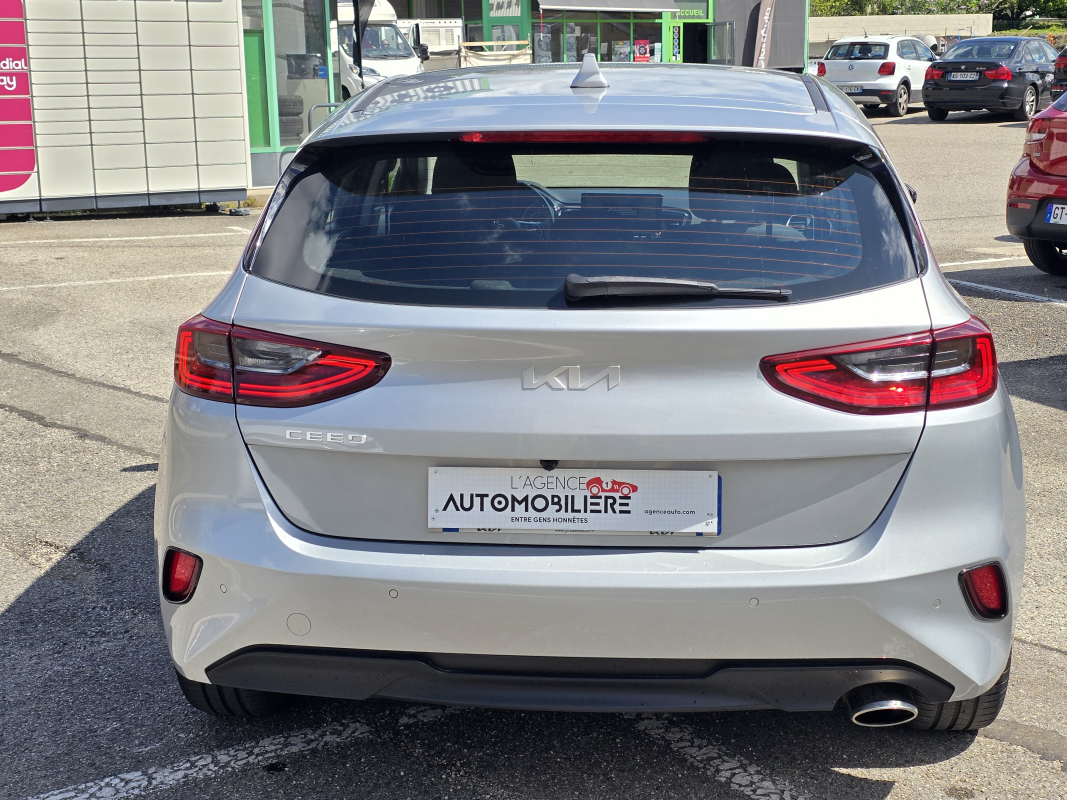 Kia Ceed — 10