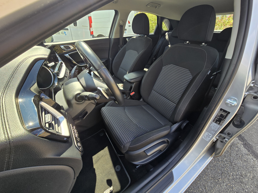 Kia Ceed — 14