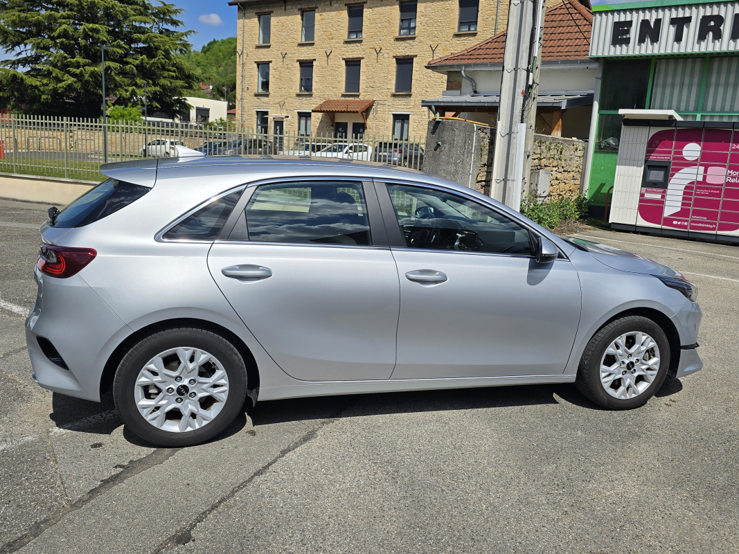 Kia Ceed — 6
