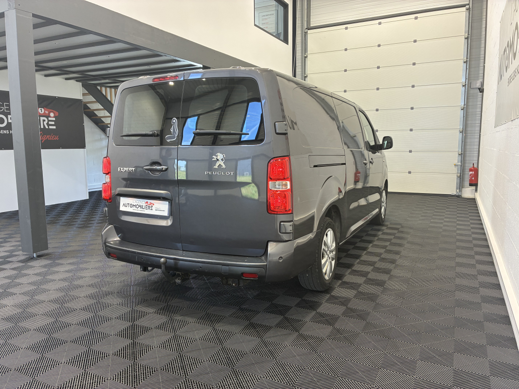 Peugeot Expert — 8