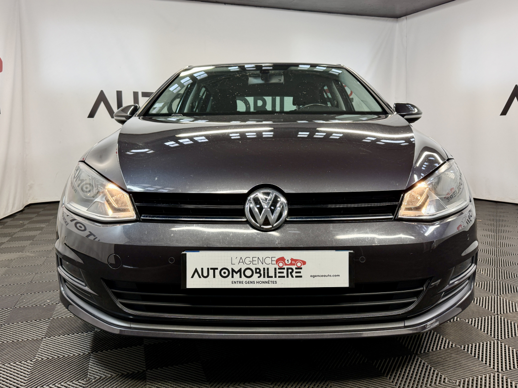 Volkswagen Golf — 2