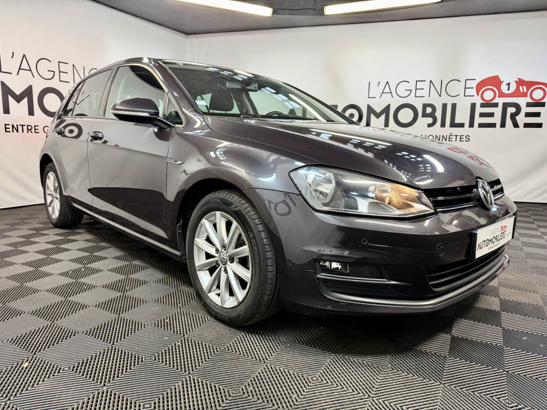 Volkswagen Golf — 3