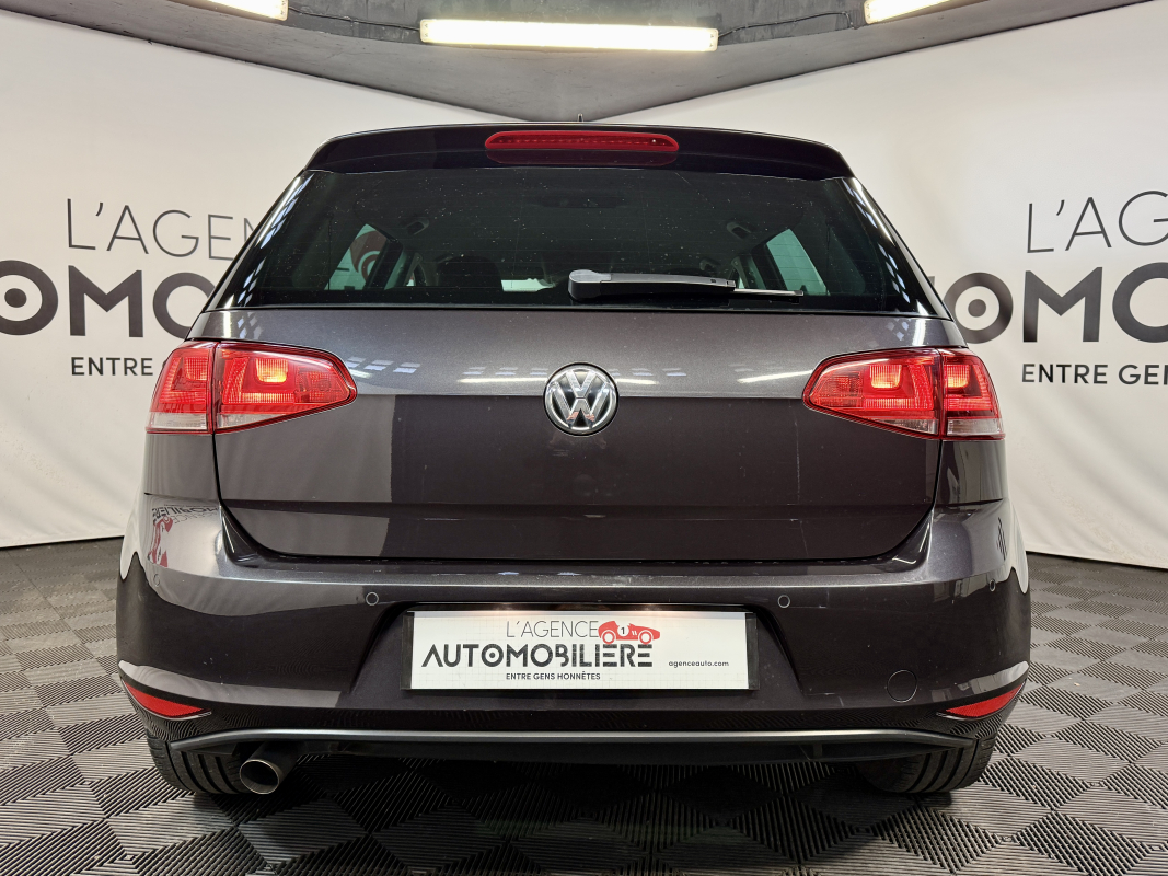 Volkswagen Golf — 6