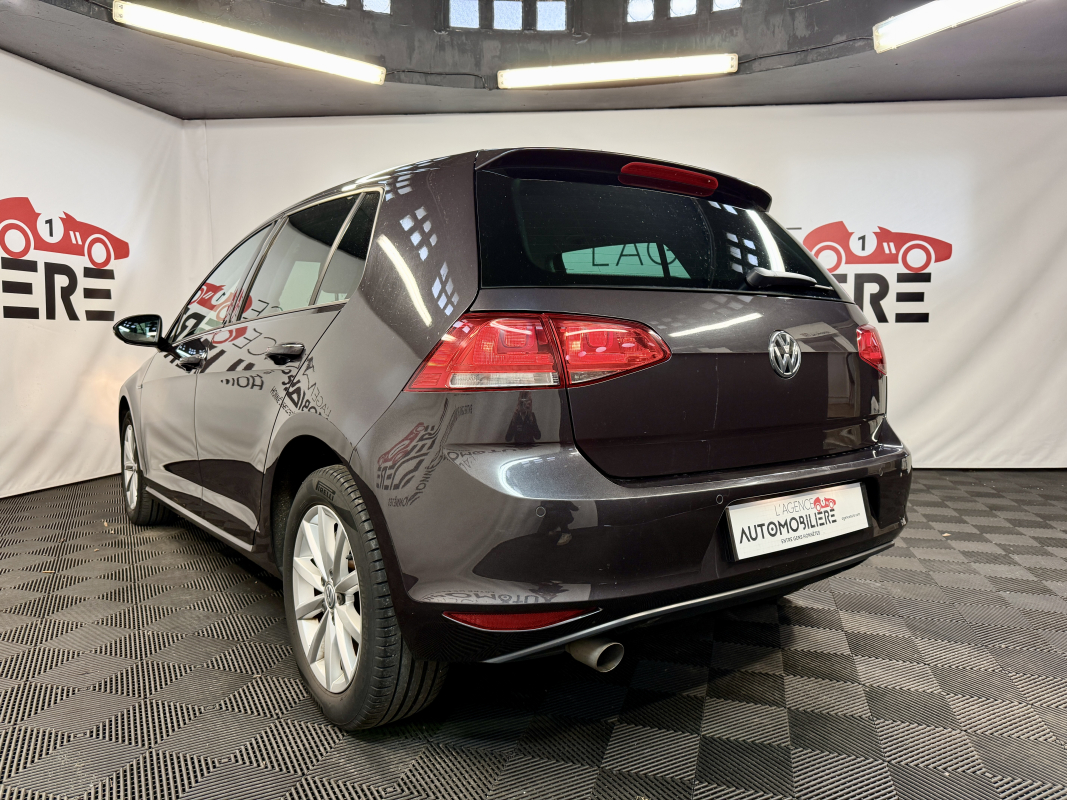 Volkswagen Golf — 7