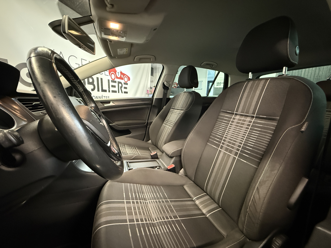 Volkswagen Golf — 12