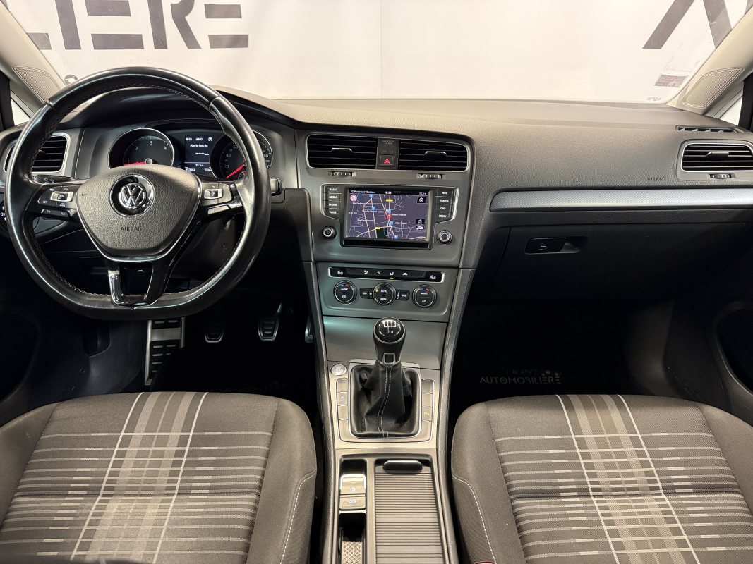 Volkswagen Golf — 10