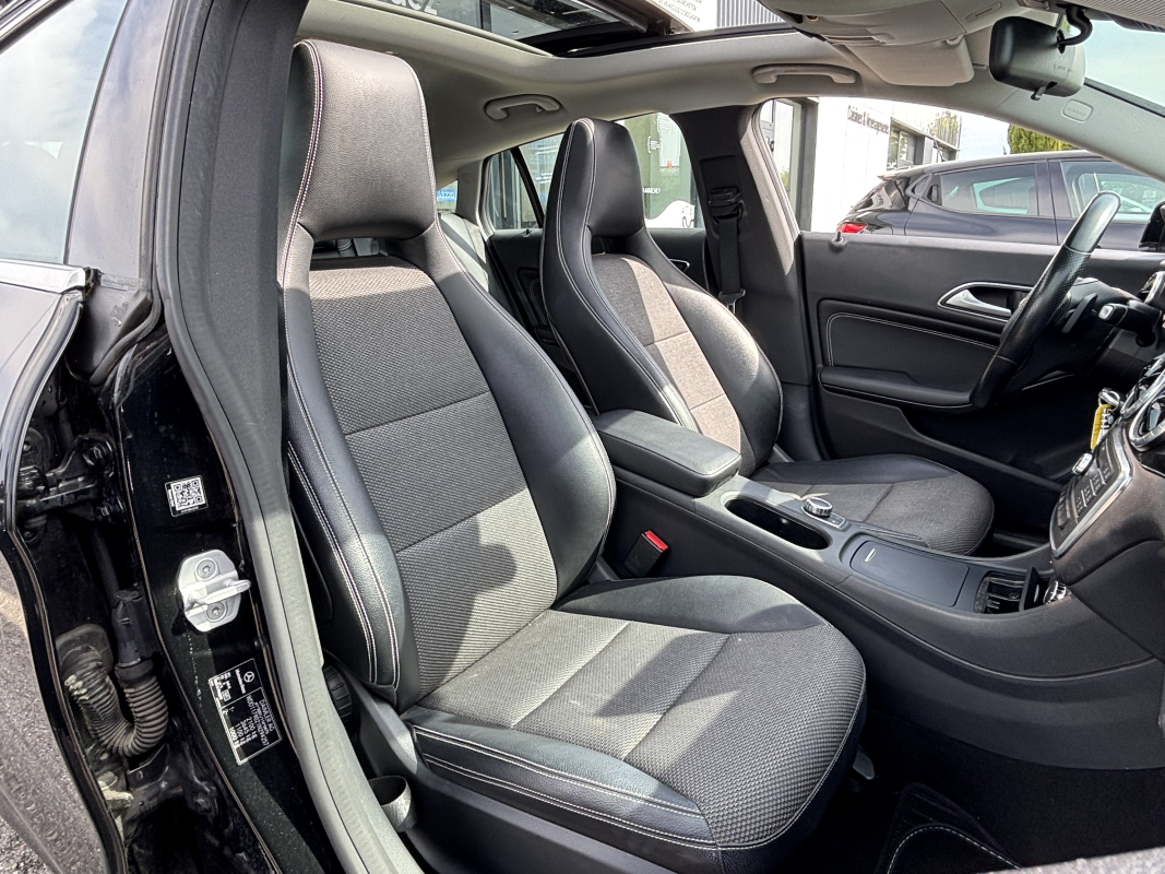 Mercedes CLA — 11