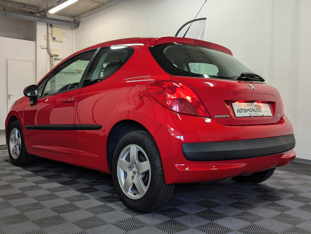 Peugeot 207 — 3