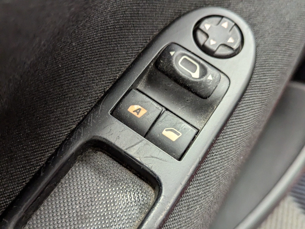 Peugeot 207 — 15