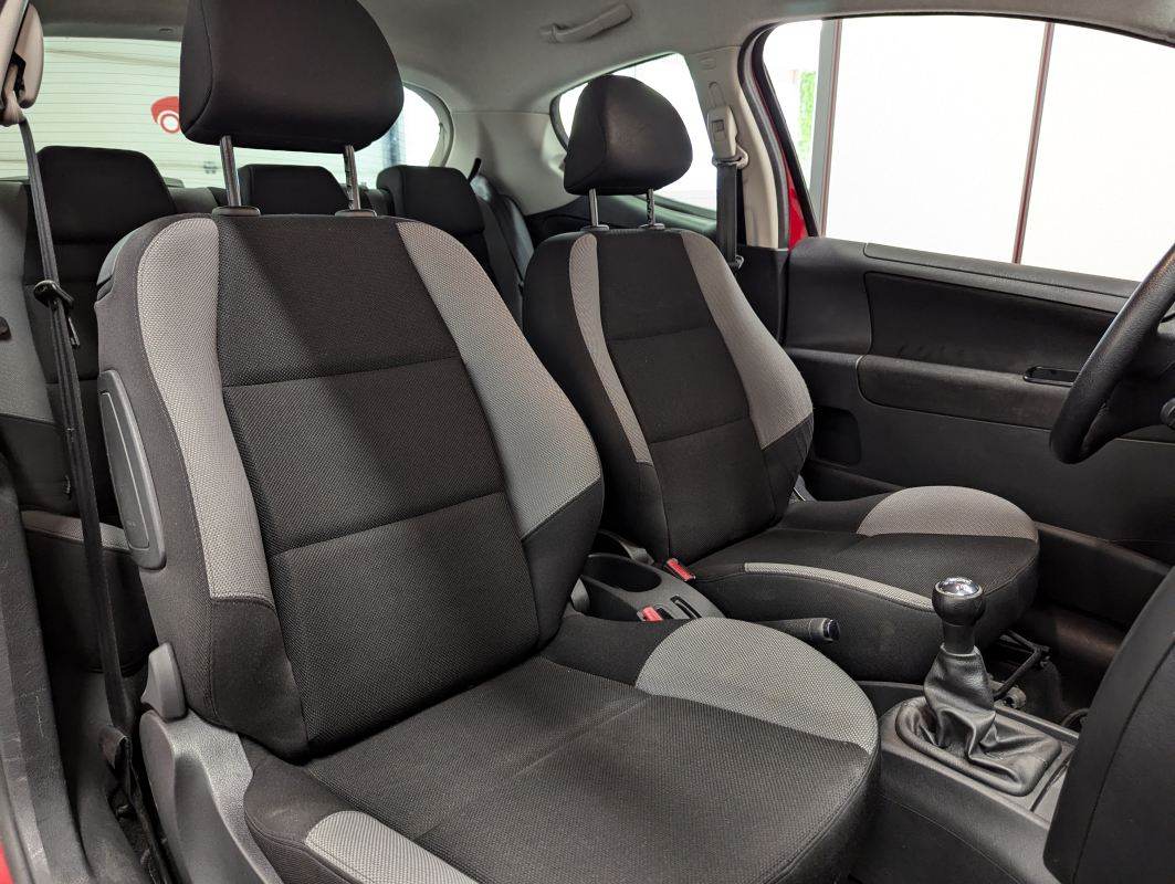 Peugeot 207 — 13