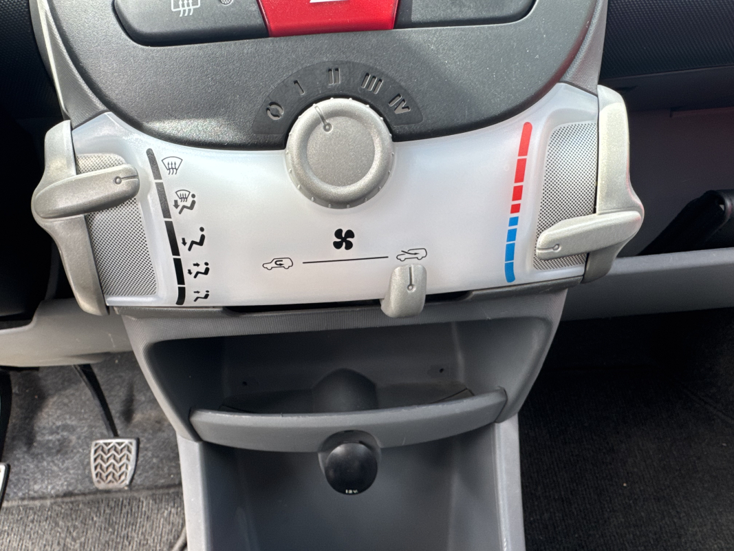 Toyota Toyota Aygo 2 — 17