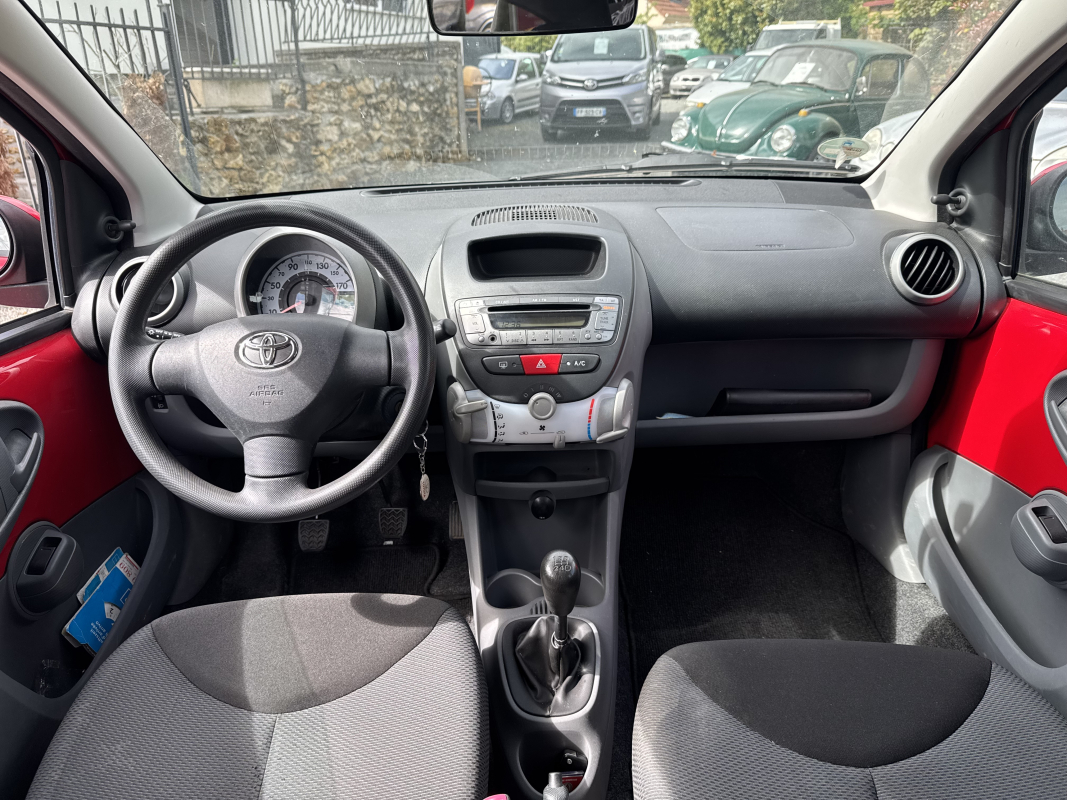Toyota Toyota Aygo 2 — 15