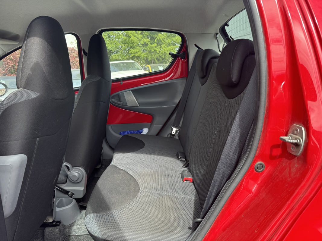 Toyota Toyota Aygo 2 — 11