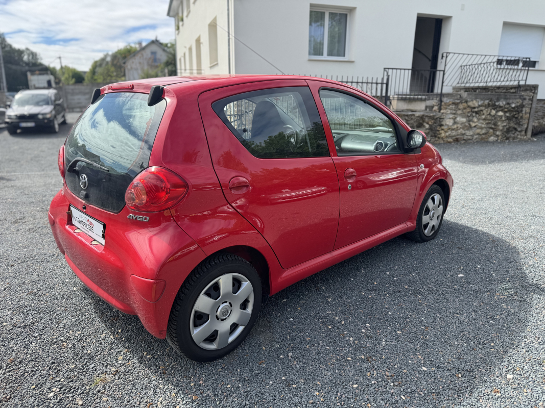 Toyota Toyota Aygo 2 — 5
