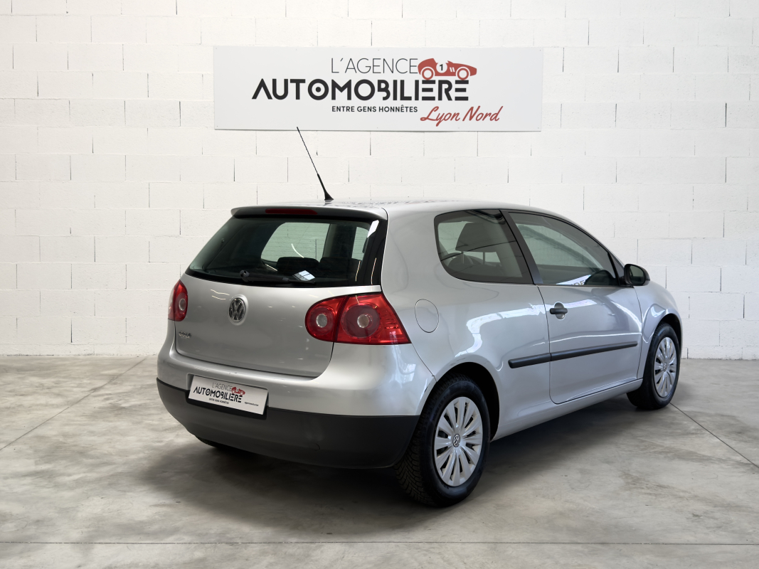 Volkswagen Golf — 4