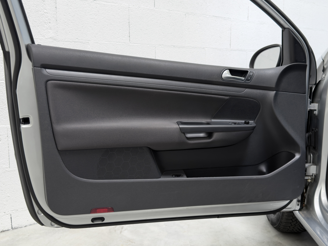 Volkswagen Golf — 22