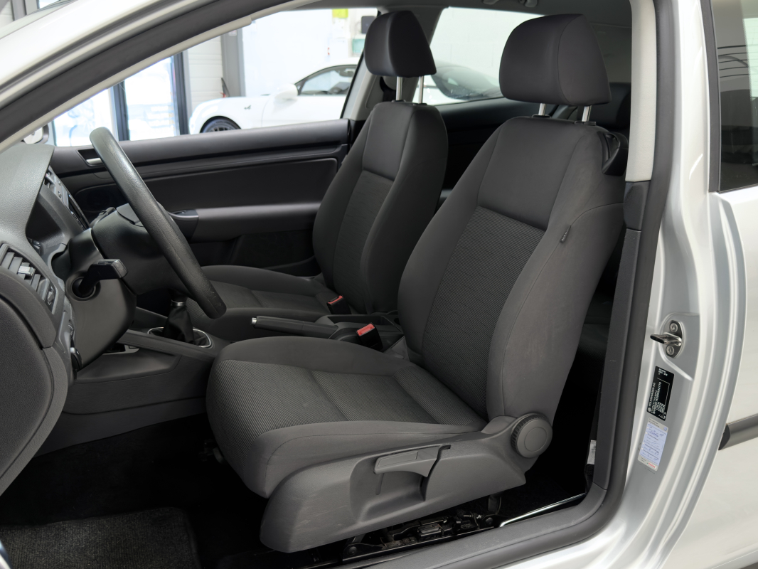 Volkswagen Golf — 12
