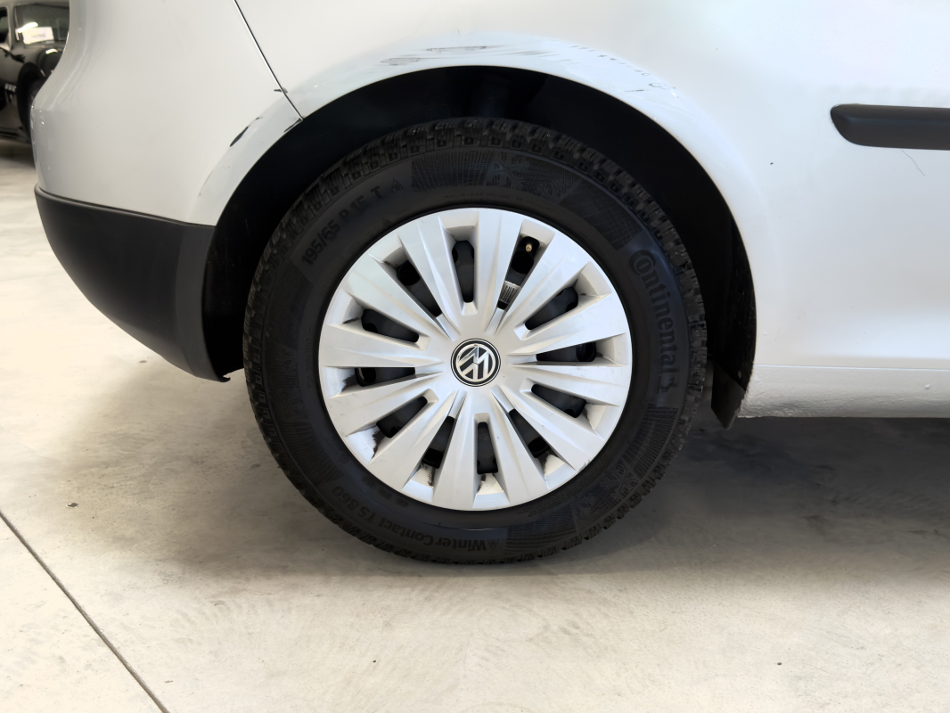 Volkswagen Golf — 28