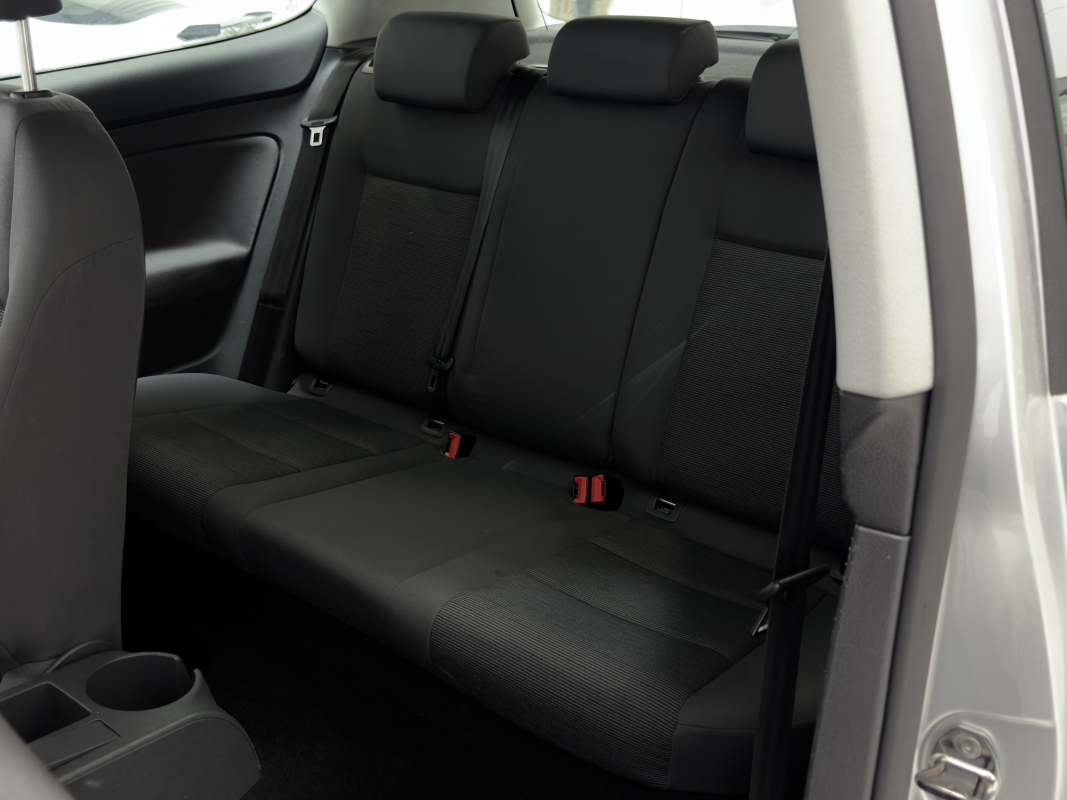 Volkswagen Golf — 25