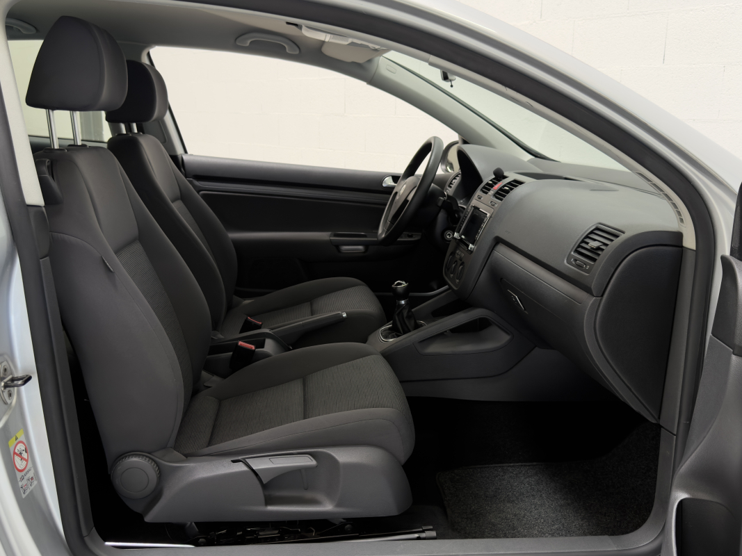 Volkswagen Golf — 9