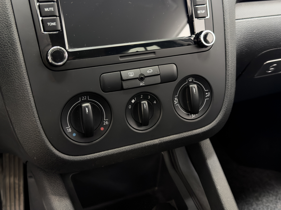 Volkswagen Golf — 19