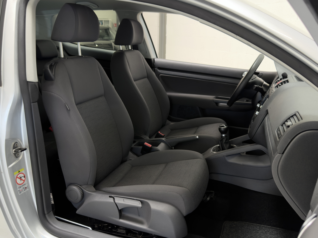 Volkswagen Golf — 10