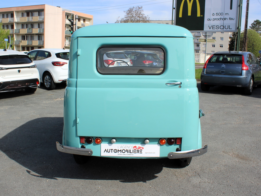 Renault Juvaquatre — 6