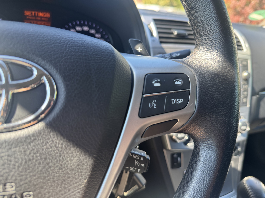 Toyota Avensis — 20