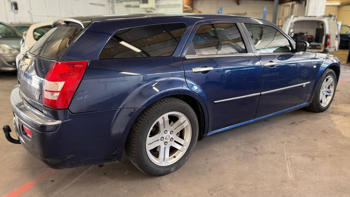 Chrysler 300 — 3