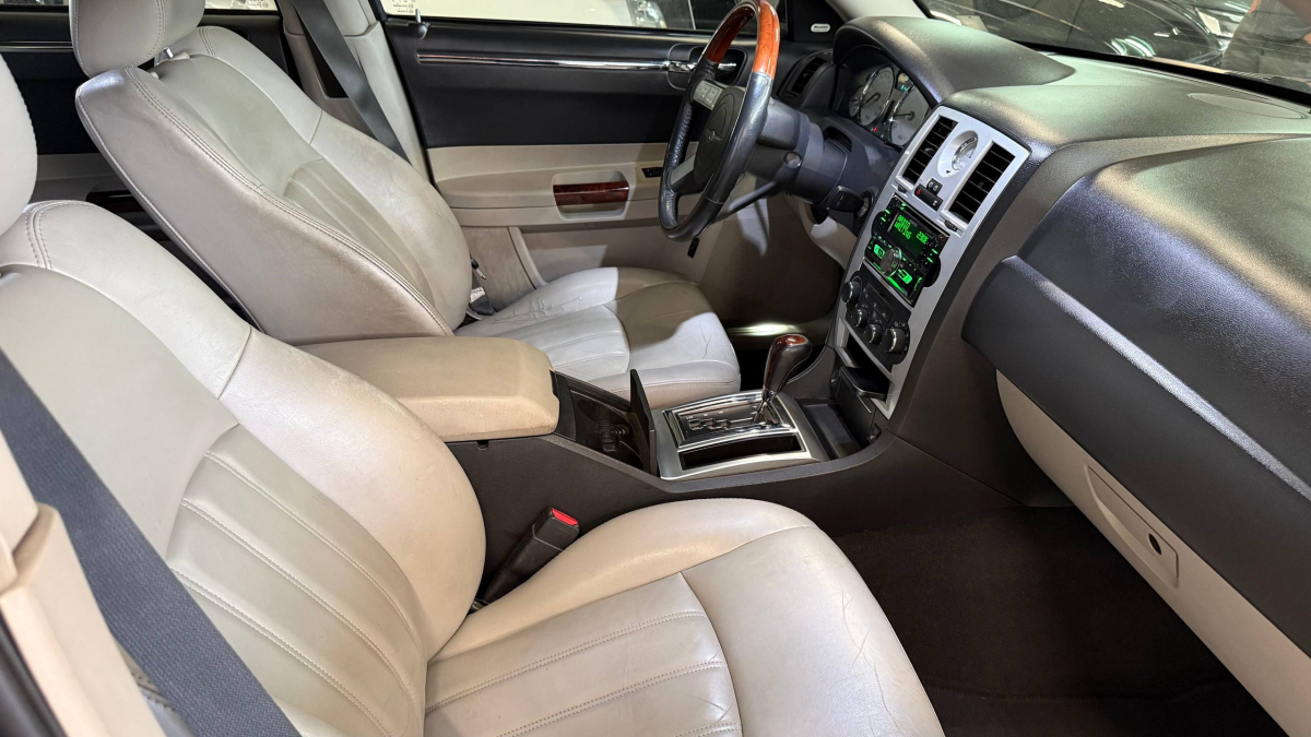 Chrysler 300 — 13