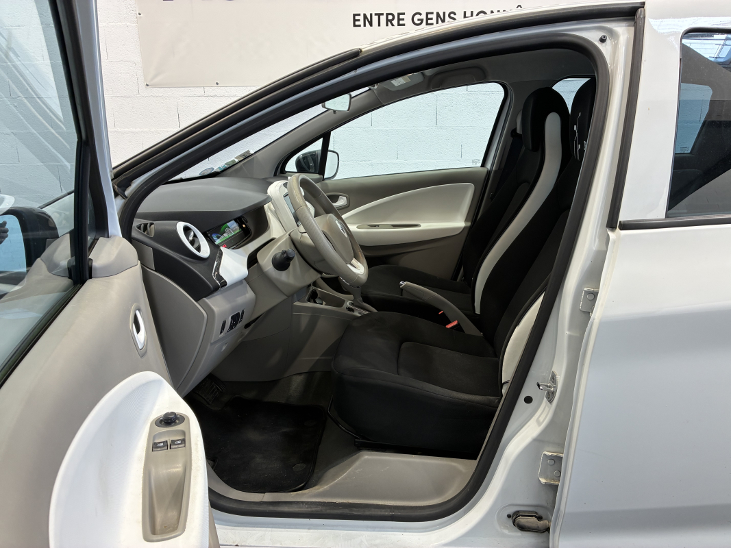 Renault Zoe — 12