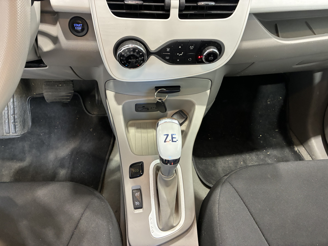 Renault Zoe — 25