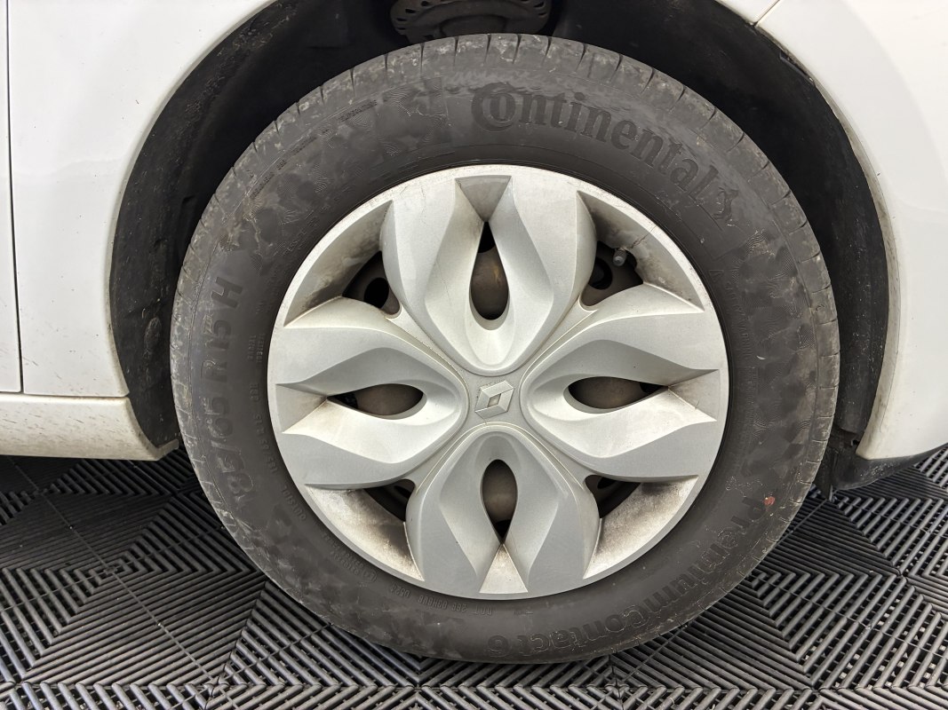 Renault Zoe — 30