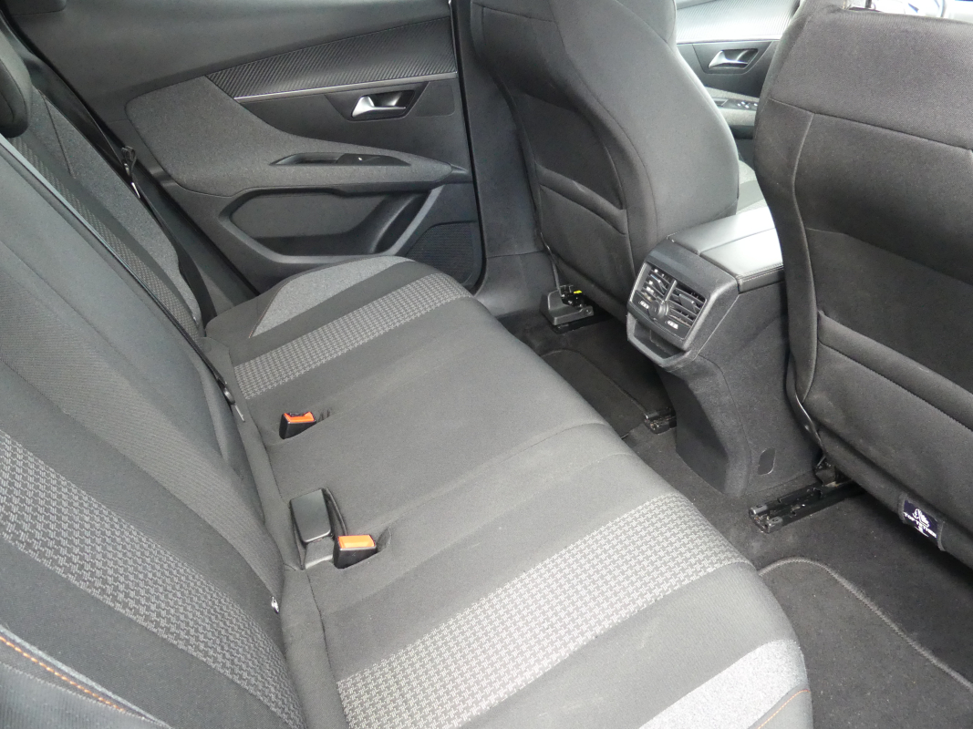 Peugeot 3008 — 13