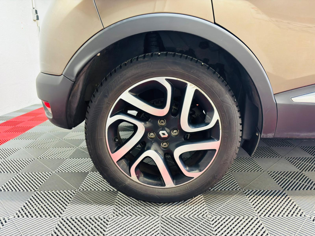 Renault Captur — 25