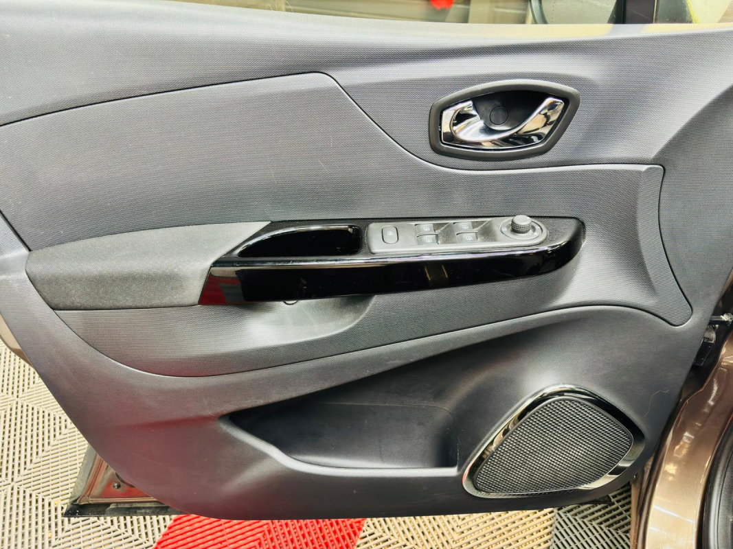 Renault Captur — 20