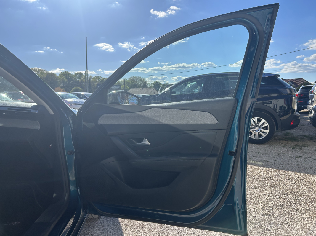 Peugeot 308 — 25