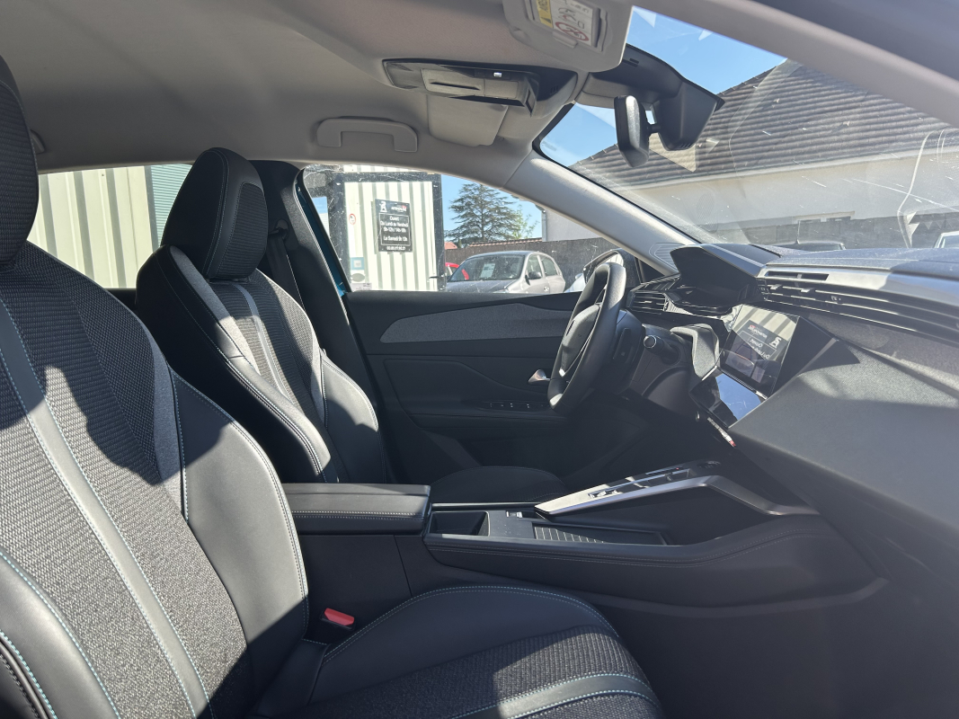 Peugeot 308 — 10