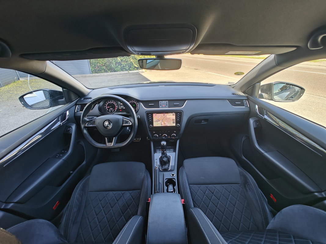 Skoda Octavia Combi — 17