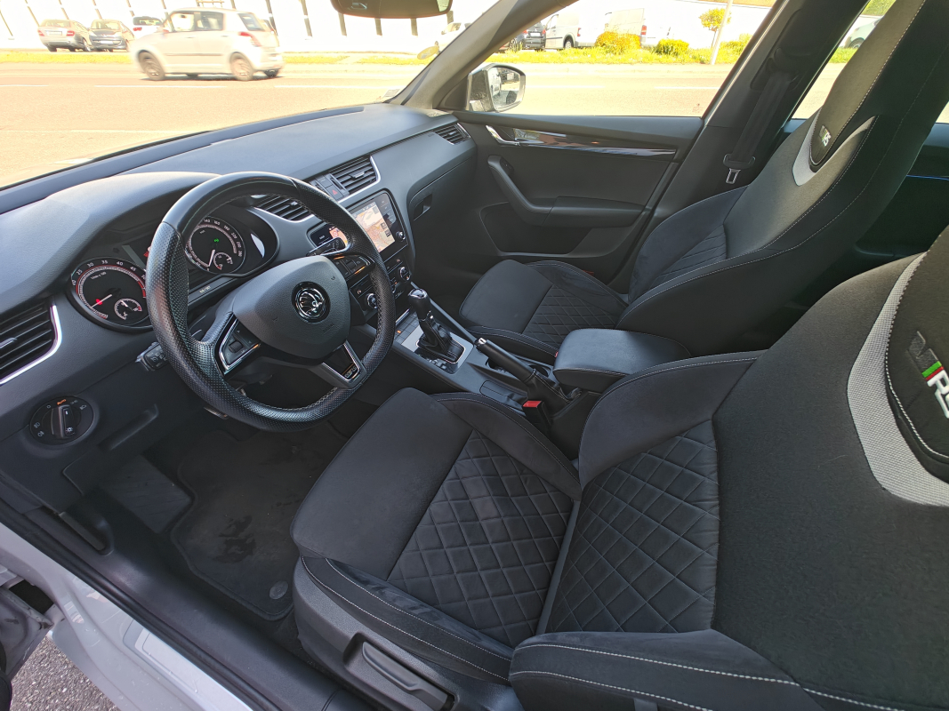 Skoda Octavia Combi — 11