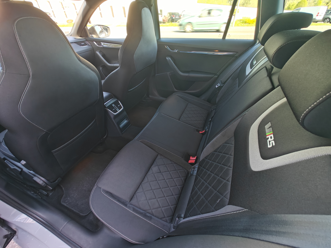 Skoda Octavia Combi — 12
