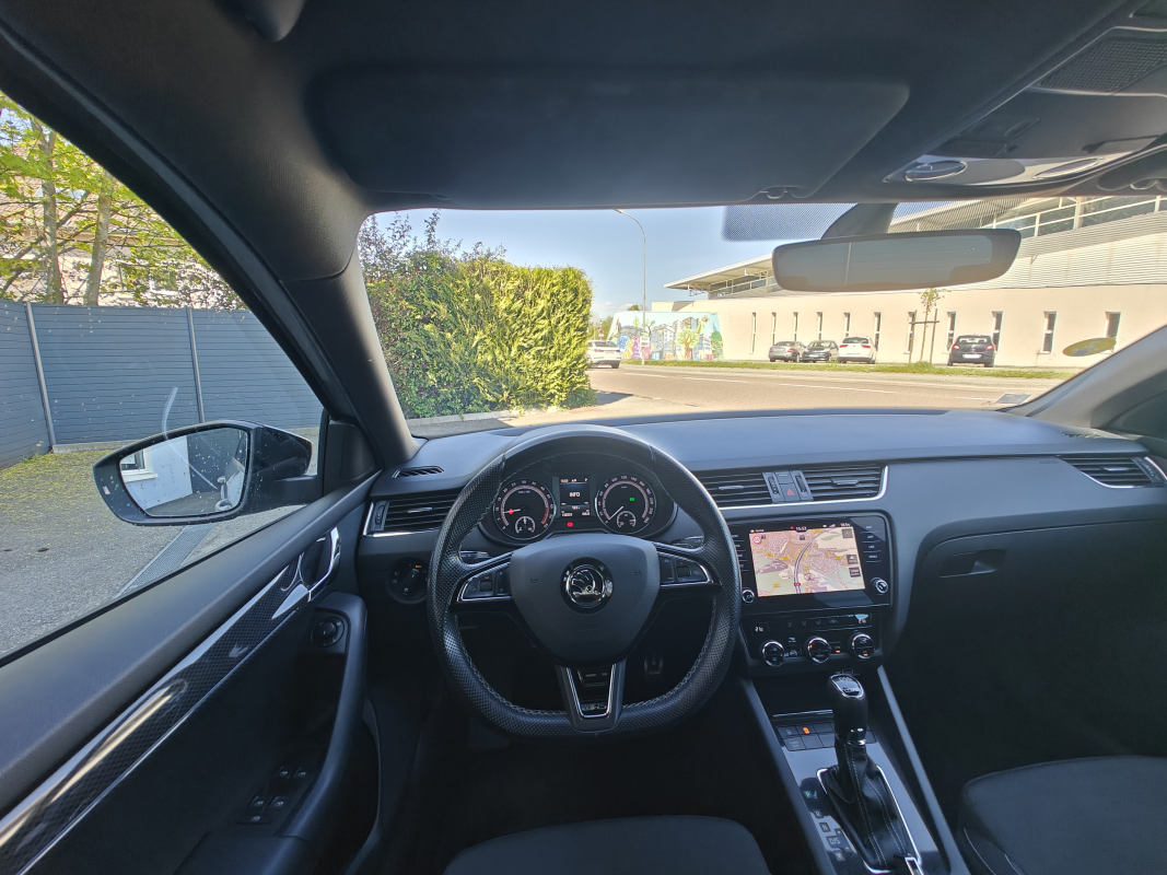 Skoda Octavia Combi — 18