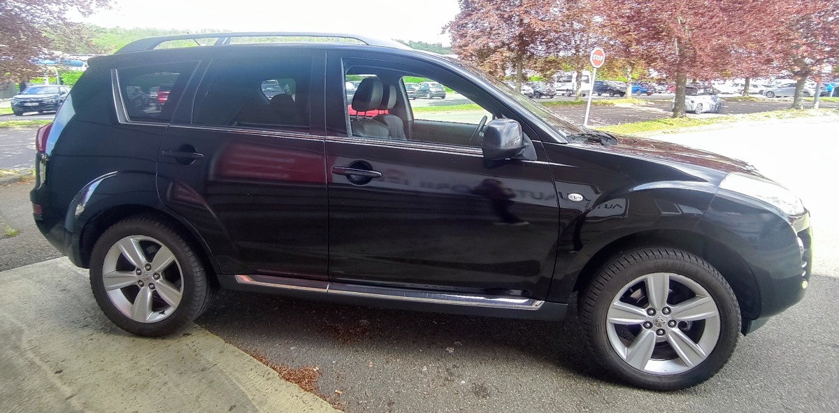 Peugeot 4007 — 6