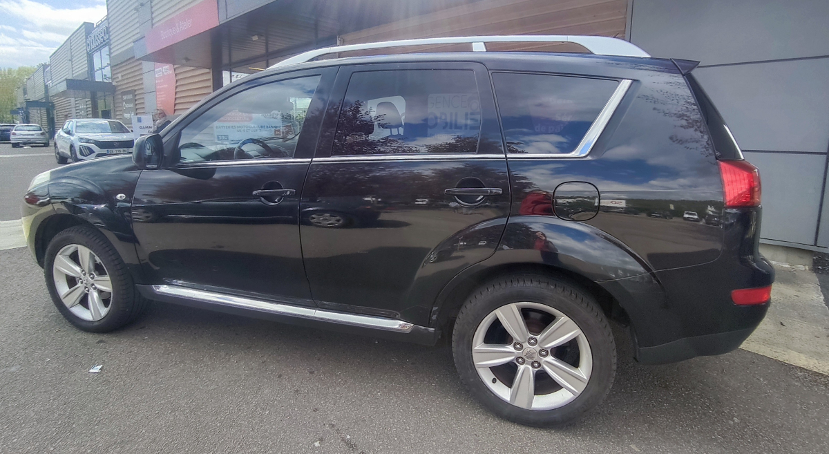 Peugeot 4007 — 8