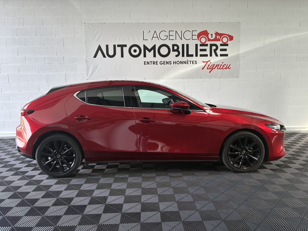 Mazda Mazda 3 — 9